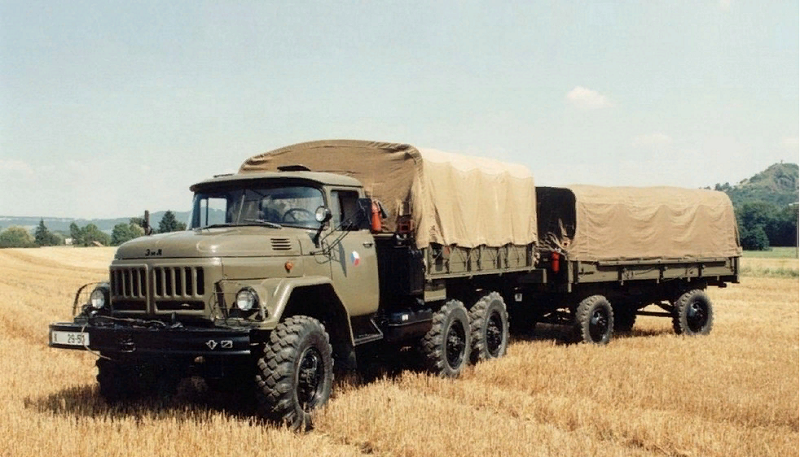 военные грузовики ЗиЛ